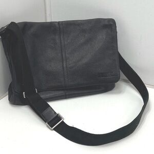 Coach Black Pebbled Leather Messenger Bag F70423 Silver Hardware